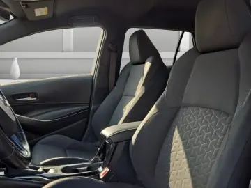 Toyota Corolla Touring Sports Hybrid Basis