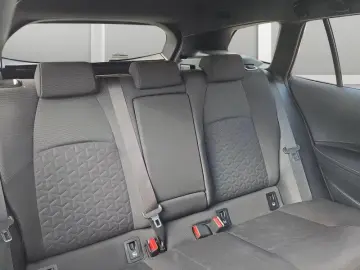 Toyota Corolla Touring Sports Hybrid Basis