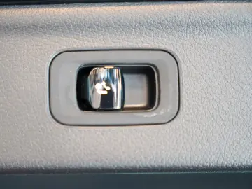 MERCEDES-BENZ EQE 350 350 4M AMG Line Vielspeiche AI&hellip;