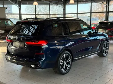 BMW X7 xDrive 40d M Sport Full Options