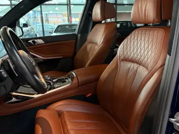 BMW X7 xDrive 40d M Sport Full Options