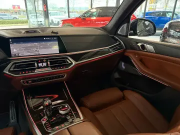 BMW X7 xDrive 40d M Sport Full Options