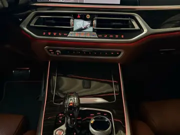 BMW X7 xDrive 40d M Sport Full Options