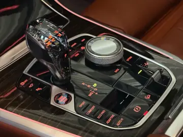 BMW X7 xDrive 40d M Sport Full Options