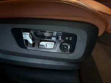 BMW X7 xDrive 40d M Sport Full Options