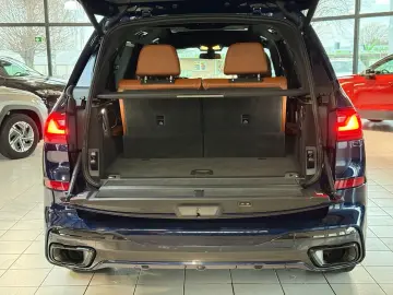 BMW X7 xDrive 40d M Sport Full Options