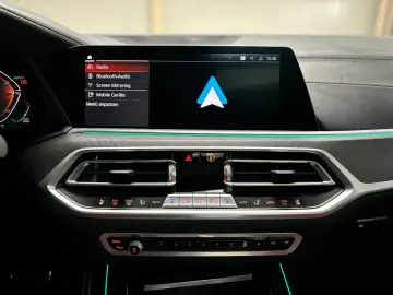 BMW X7 xDrive 40d M Sport Paket AHK RFK PANO MASSAGE