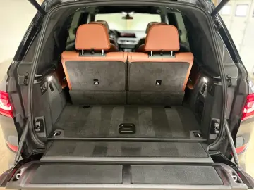 BMW X7 xDrive 40d M Sport Paket AHK RFK PANO MASSAGE