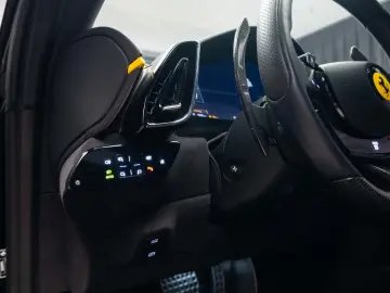 Ferrari Roma 3.9 T V8 DCT