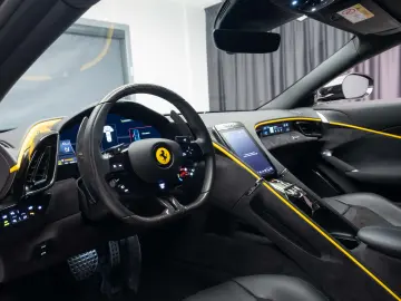 Ferrari Roma 3.9 T V8 DCT