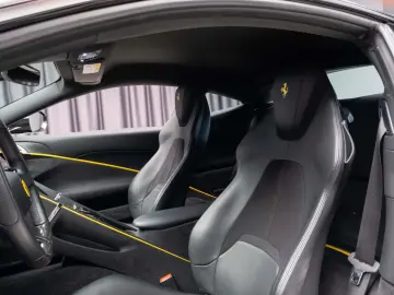 Ferrari Roma 3.9 T V8 DCT