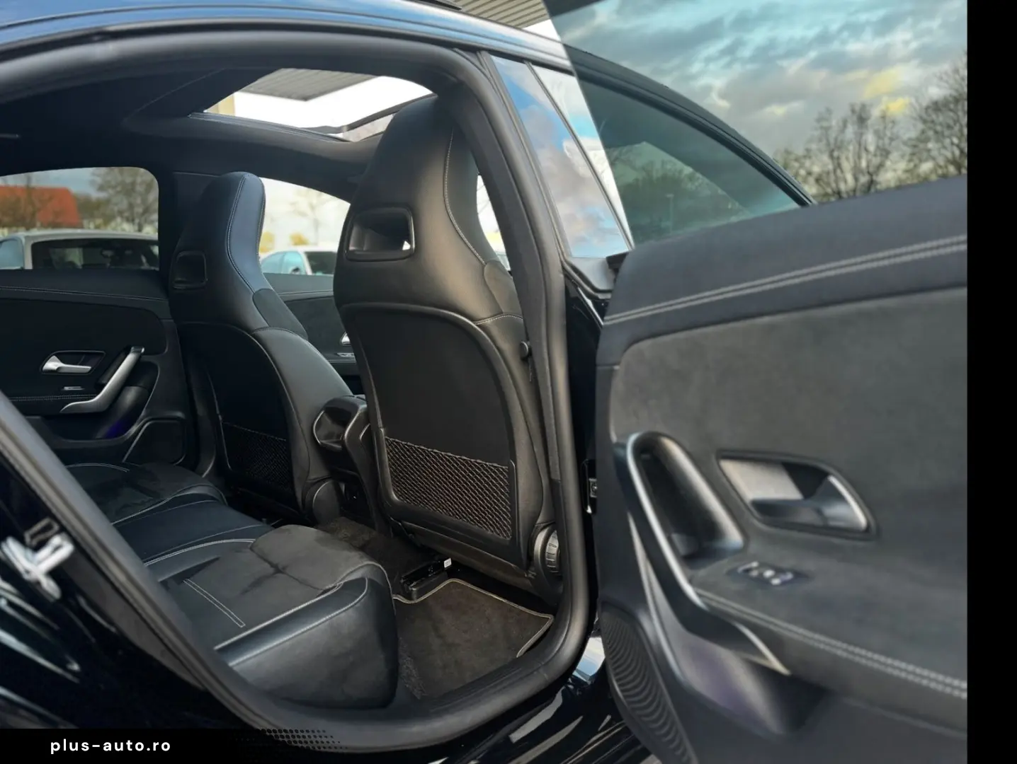 MERCEDES-BENZ CLA 250 e AMG EDITION PANO HUD DISTRONIC