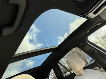 Mercedes-Benz GLC 200 4M Avantgarde Navi Pano AHK MBUX