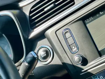 Renault Kadjar   Park Assist   Unghi mort   Rate   Garantie