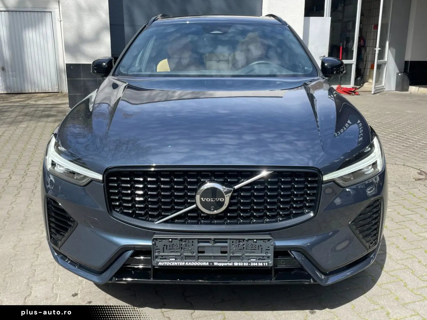 VOLVO XC60 T6 Plus Dark AHK 21