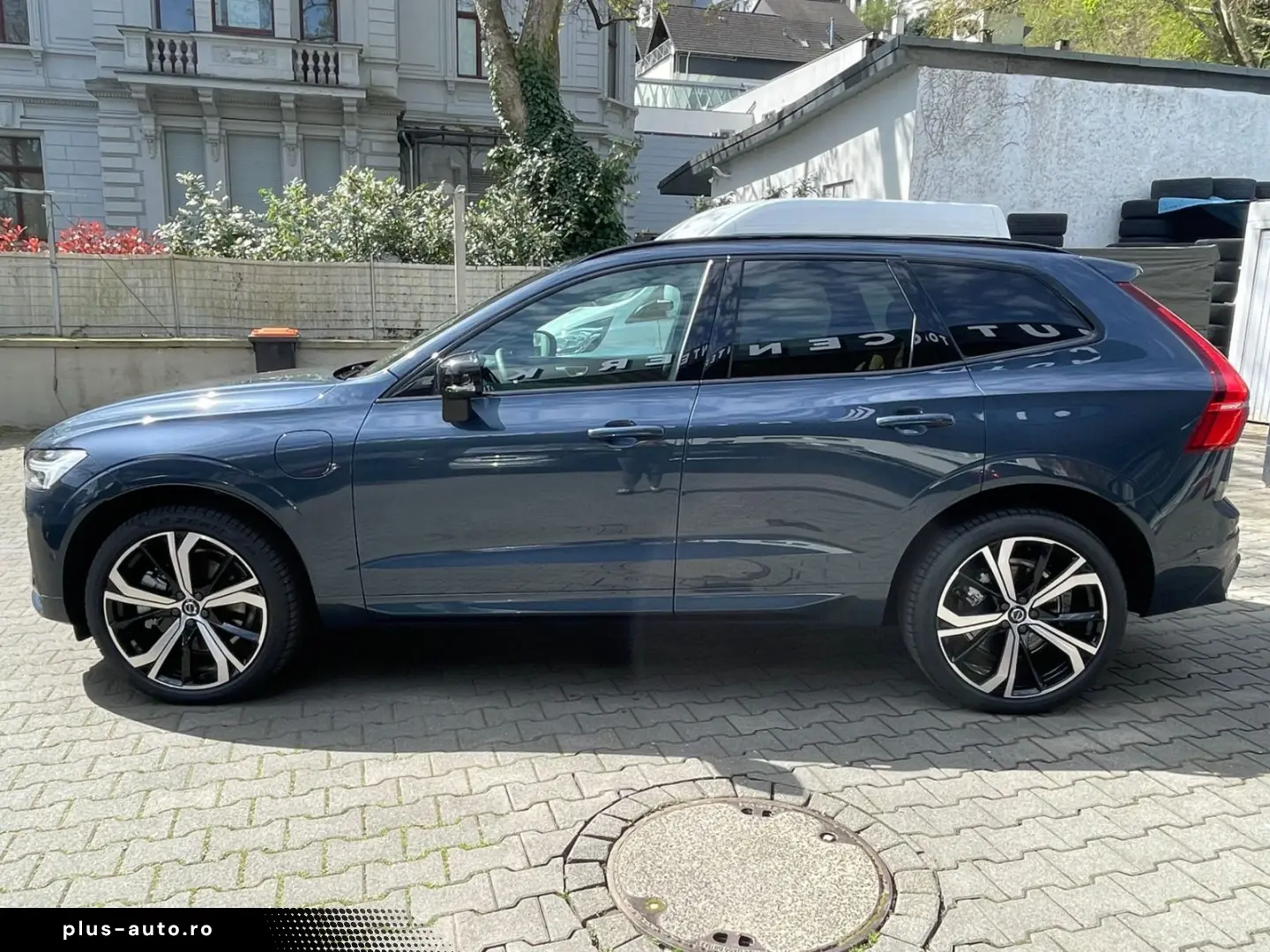 VOLVO XC60 T6 Plus Dark AHK 21