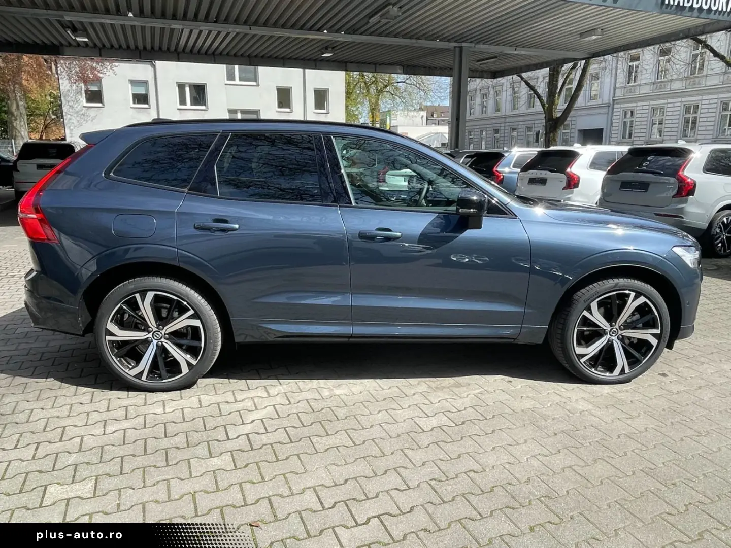 VOLVO XC60 T6 Plus Dark AHK 21