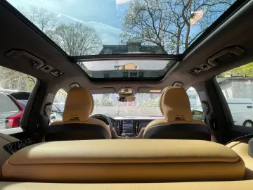 VOLVO XC60 T6 Plus Dark AHK 21