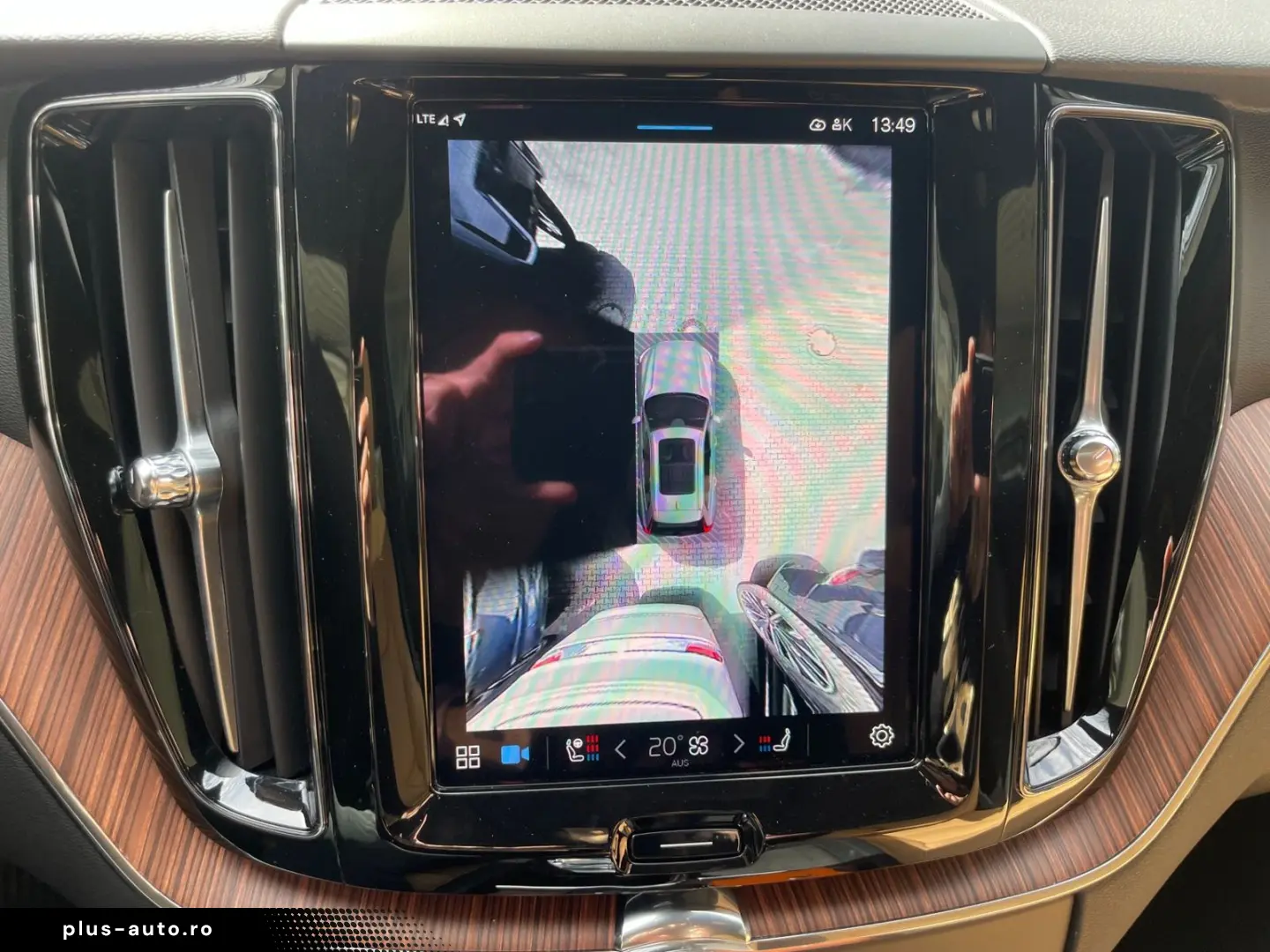 VOLVO XC60 T6 Plus Dark AHK 21