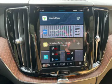 VOLVO XC60 T6 Plus Dark AHK 21