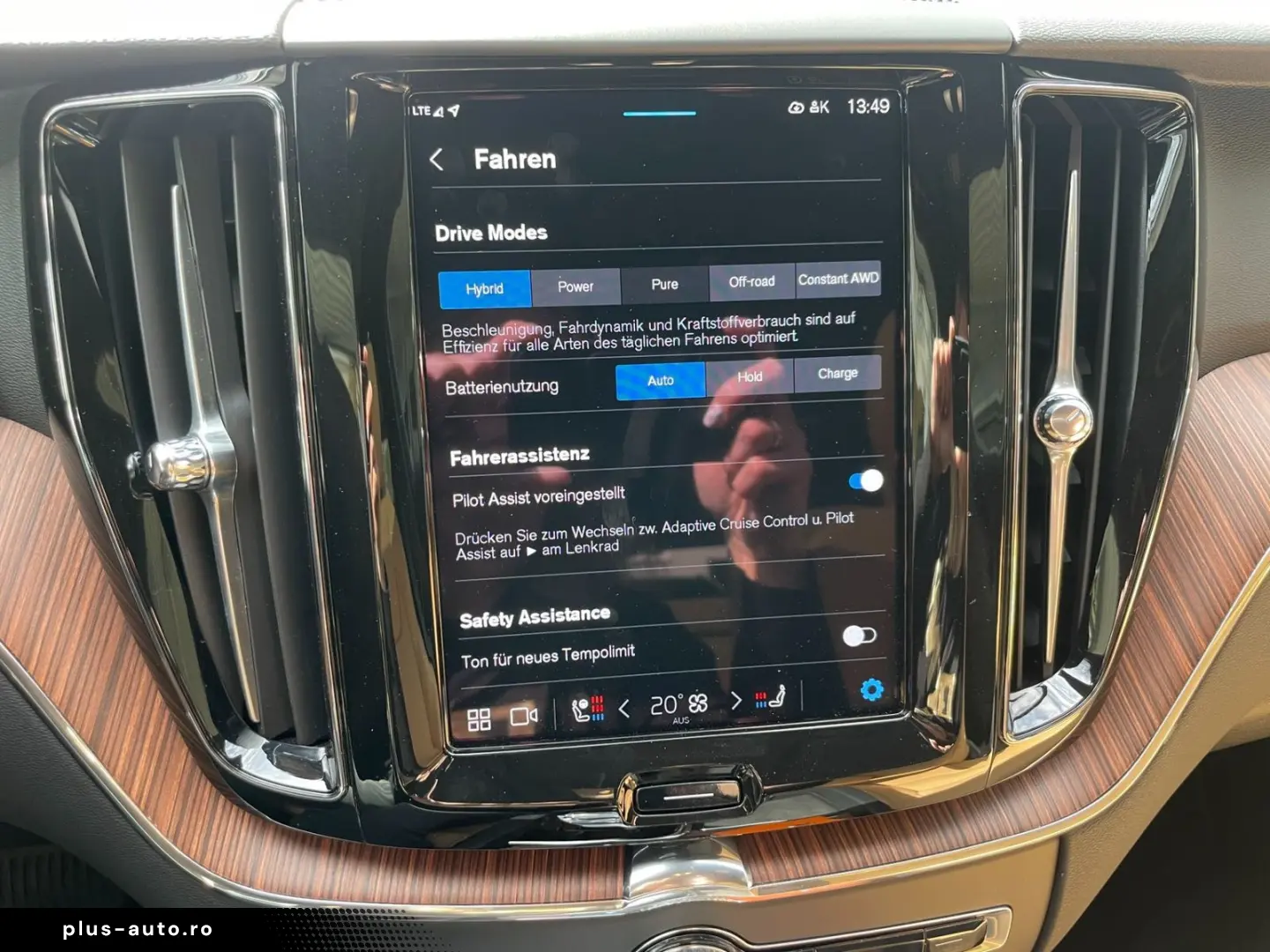 VOLVO XC60 T6 Plus Dark AHK 21