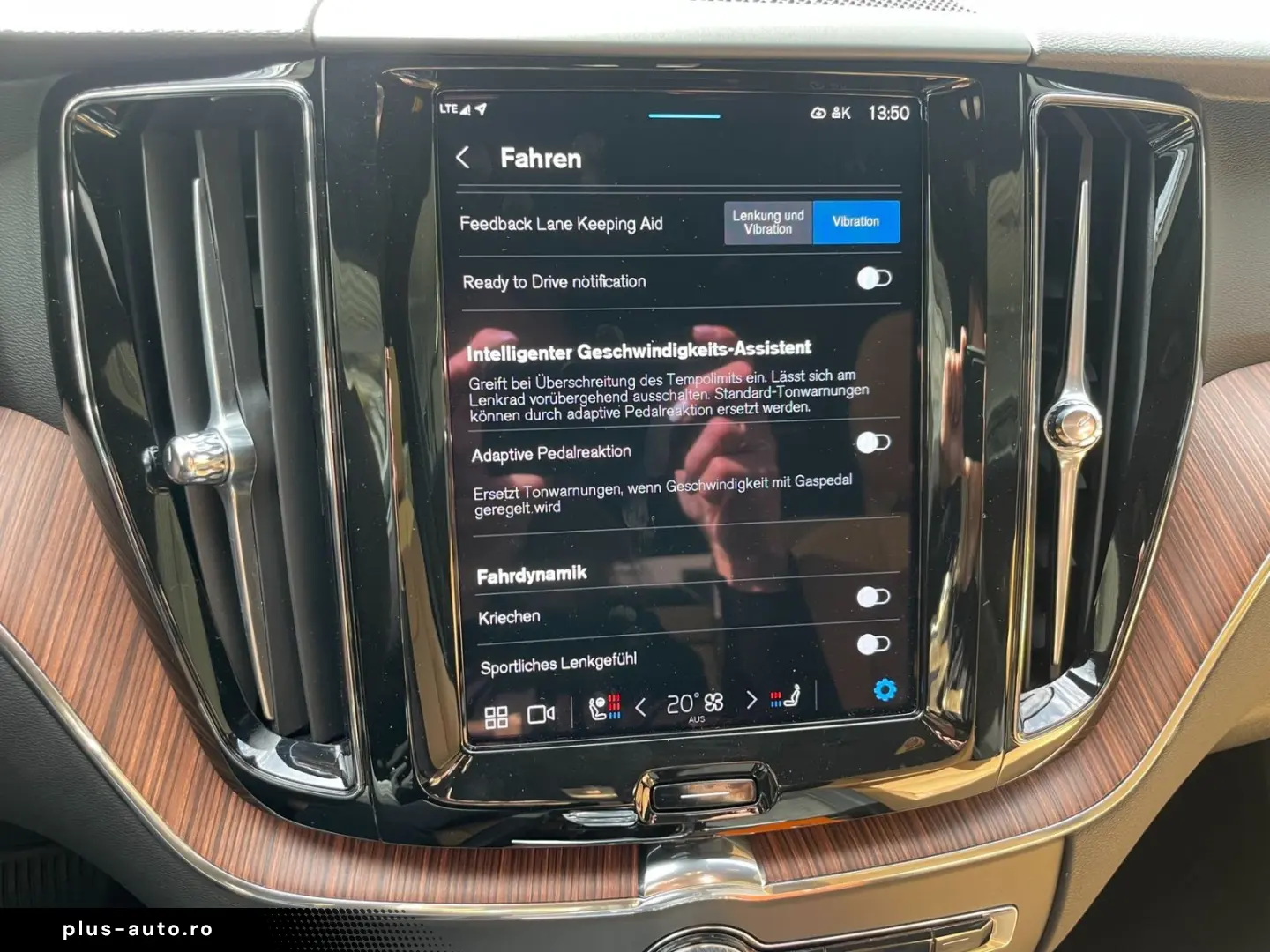 VOLVO XC60 T6 Plus Dark AHK 21