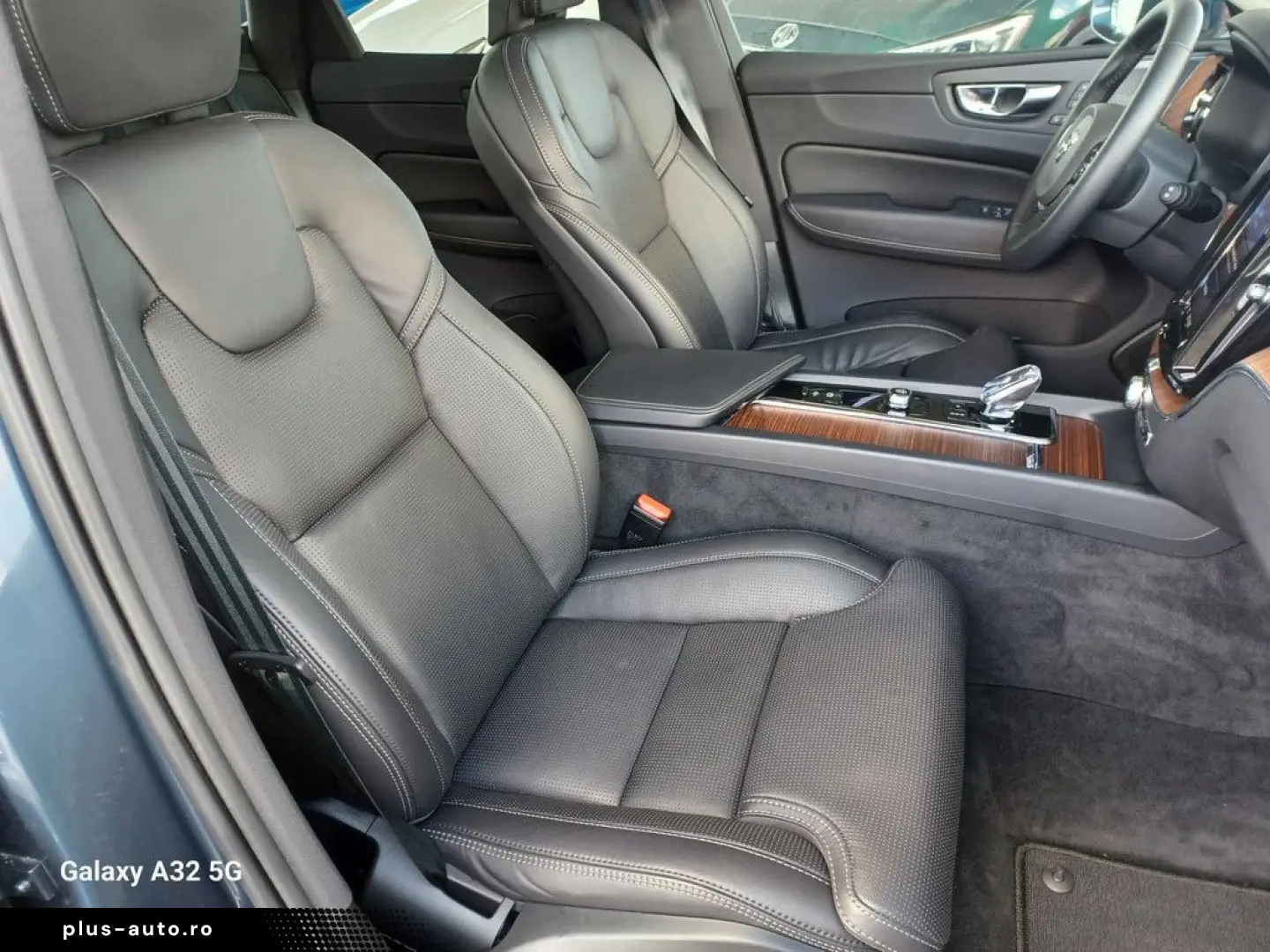 VOLVO XC60 T8 ULTIMATE   Bright 22 Zoll Plug-In Hybrid