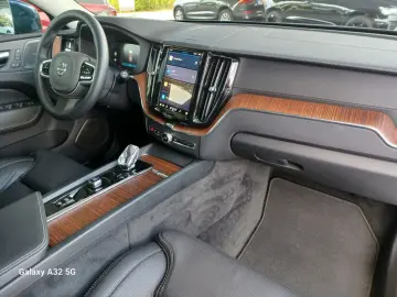 VOLVO XC60 T8 ULTIMATE   Bright 22 Zoll Plug-In Hybrid