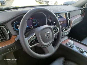 VOLVO XC60 T8 ULTIMATE   Bright 22 Zoll Plug-In Hybrid