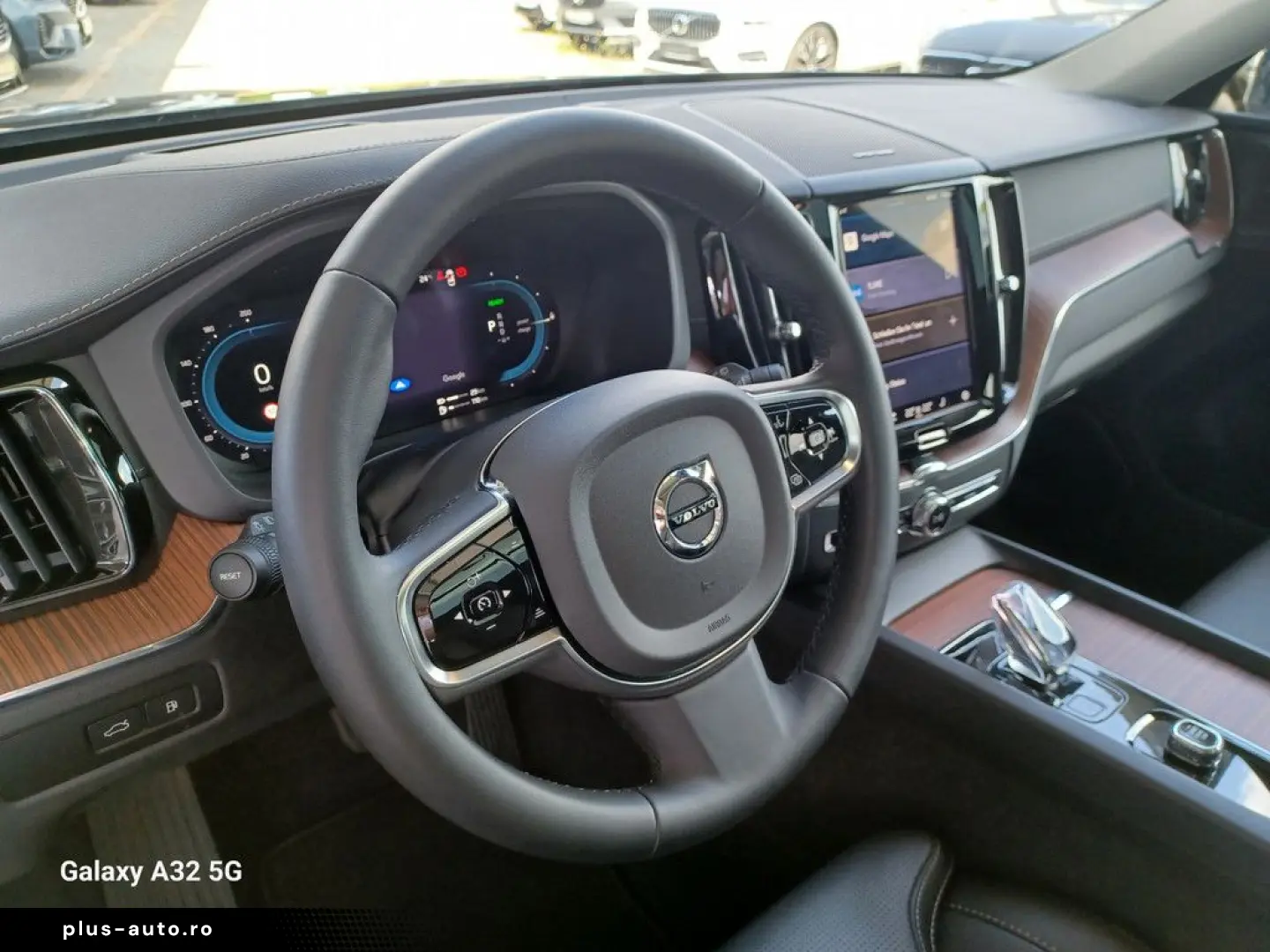 VOLVO XC60 T8 ULTIMATE   Bright 22 Zoll Plug-In Hybrid