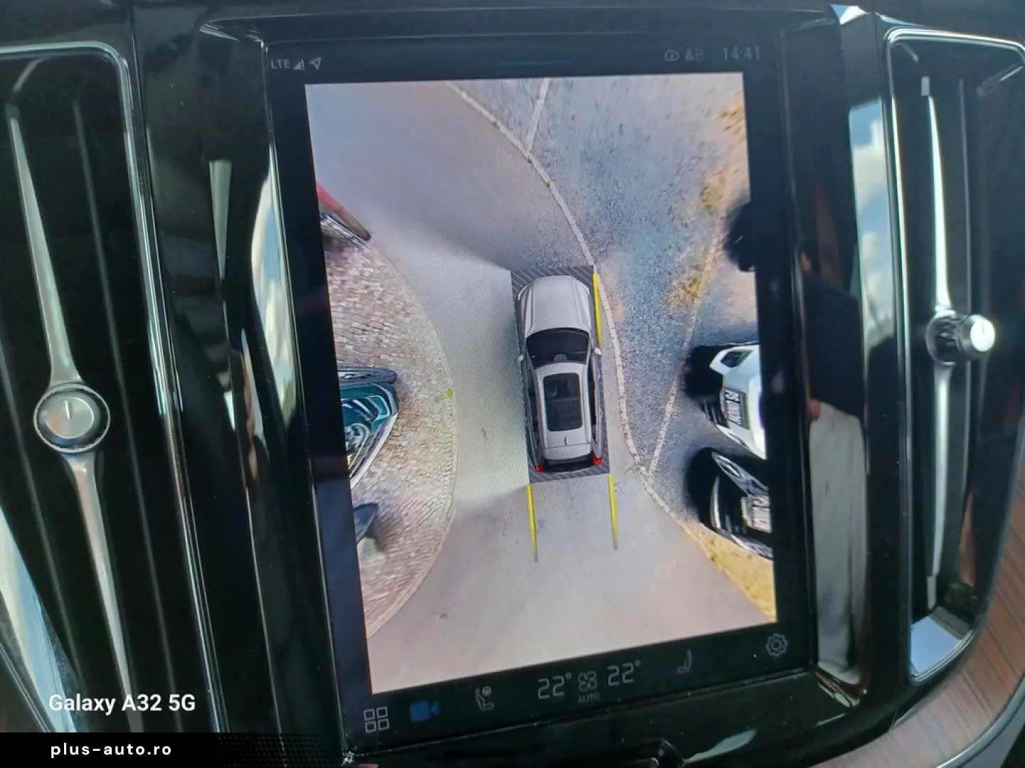 VOLVO XC60 T8 ULTIMATE   Bright 22 Zoll Plug-In Hybrid