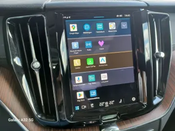 VOLVO XC60 T8 ULTIMATE   Bright 22 Zoll Plug-In Hybrid