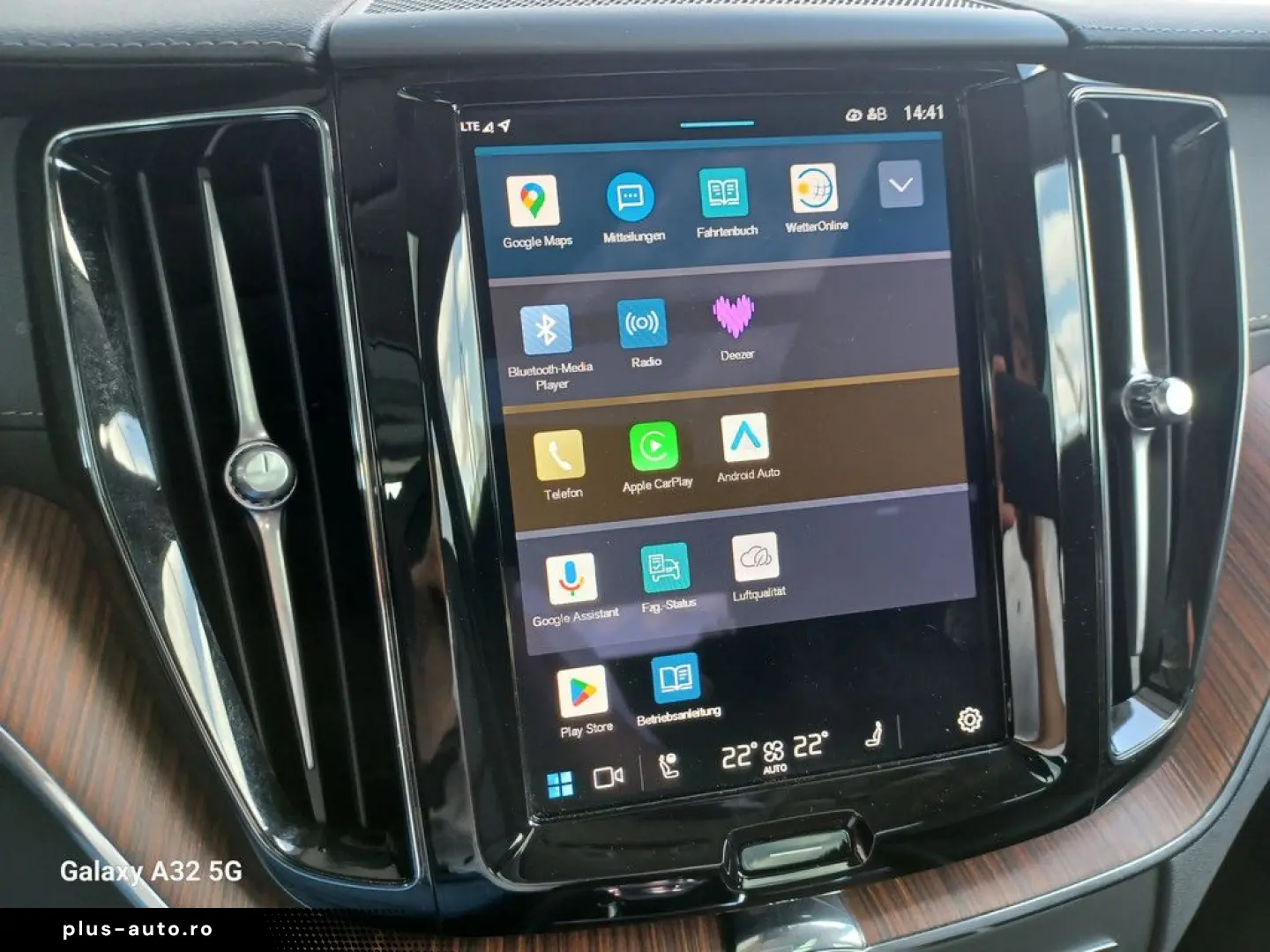 VOLVO XC60 T8 ULTIMATE   Bright 22 Zoll Plug-In Hybrid