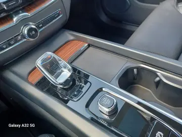 VOLVO XC60 T8 ULTIMATE   Bright 22 Zoll Plug-In Hybrid