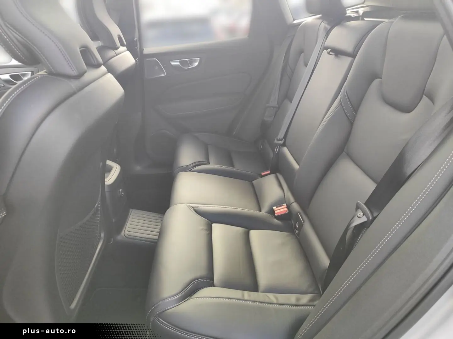 VOLVO XC60 T6 Ultra Bright Plug-In Hybrid AWD