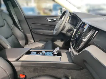 VOLVO XC60 T6 Ultra Bright Plug-In Hybrid AWD