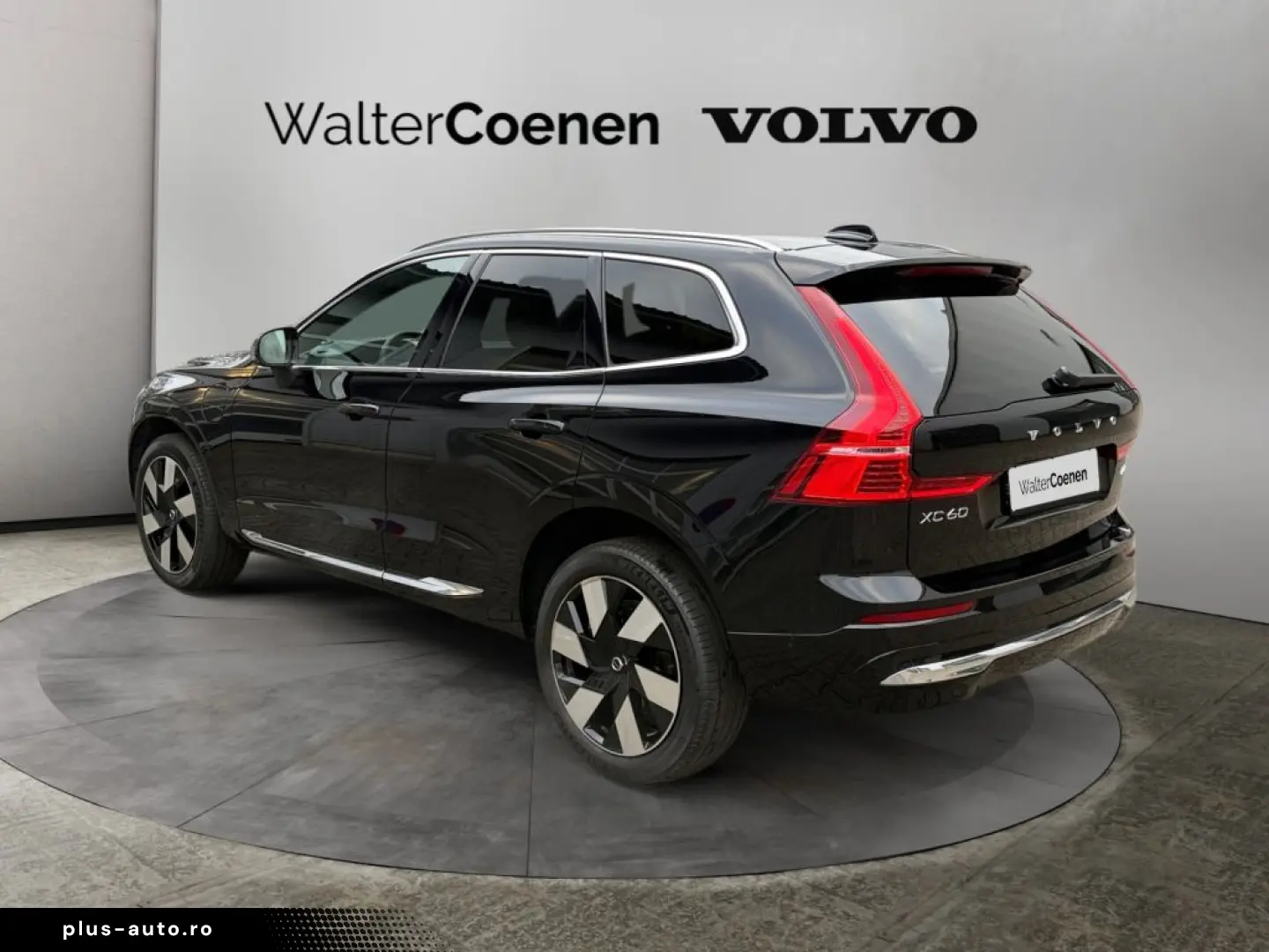 VOLVO XC60 T6 AWD Plug-in Hybrid Plus Bright Adaptives