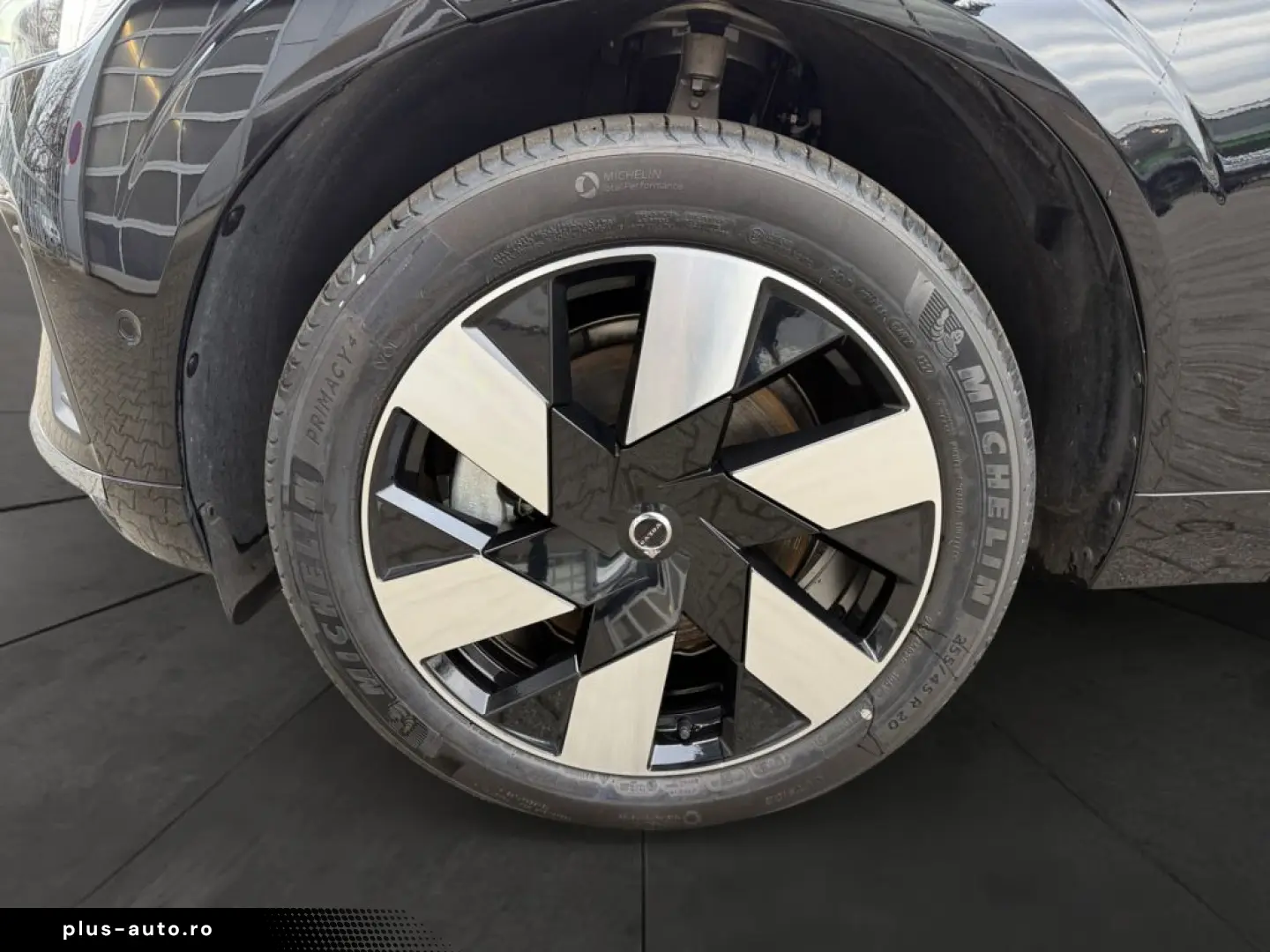 VOLVO XC60 T6 AWD Plug-in Hybrid Plus Bright Adaptives