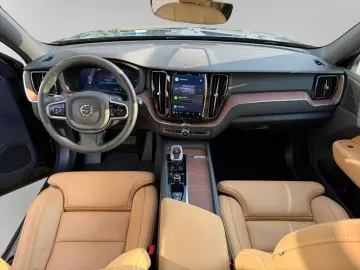 VOLVO XC60 T6 AWD Plug-in Hybrid Plus Bright Adaptives