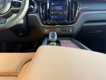 VOLVO XC60 T6 AWD Plug-in Hybrid Plus Bright Adaptives