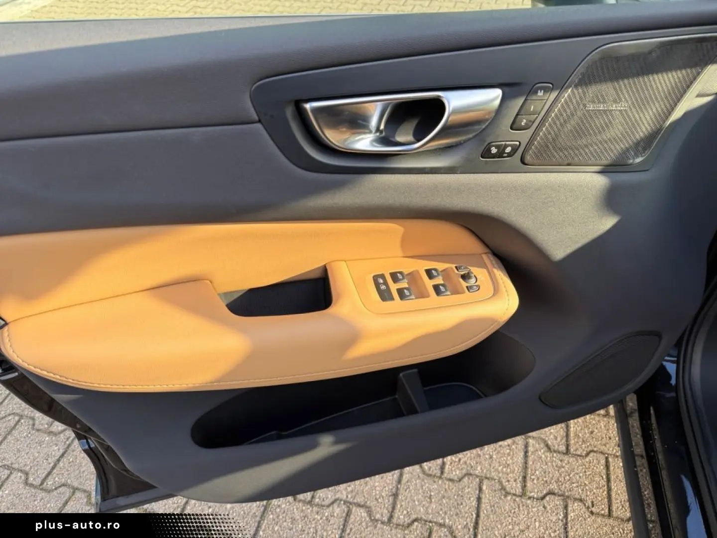 VOLVO XC60 T6 AWD Plug-in Hybrid Plus Bright Adaptives