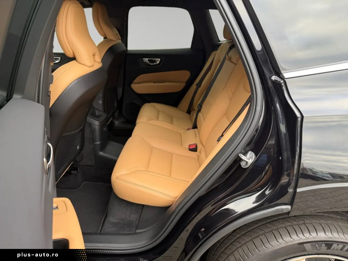 VOLVO XC60 T6 AWD Plug-in Hybrid Plus Bright Adaptives