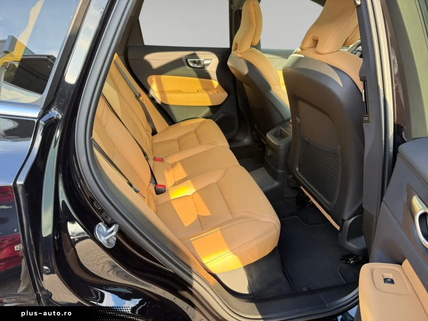 VOLVO XC60 T6 AWD Plug-in Hybrid Plus Bright Adaptives