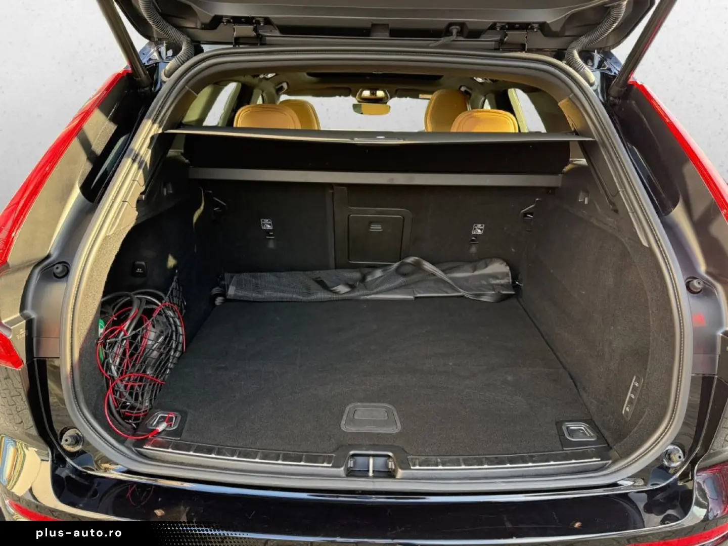 VOLVO XC60 T6 AWD Plug-in Hybrid Plus Bright Adaptives