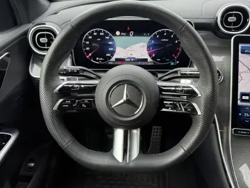 Mercedes-Benz GLC200 AMG Line LED Navi Kamera PDC