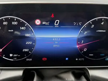 Mercedes-Benz GLC200 AMG Line LED Navi Kamera PDC