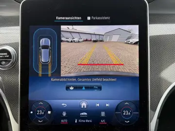 Mercedes-Benz GLC200 AMG Line LED Navi Kamera PDC