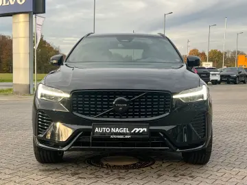 VOLVO XC60 T8 Plus Black Edition  HEAD UP HK LED PANO
