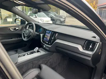 VOLVO XC60 T8 Plus Black Edition  HEAD UP HK LED PANO