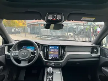 VOLVO XC60 T8 Plus Black Edition  HEAD UP HK LED PANO